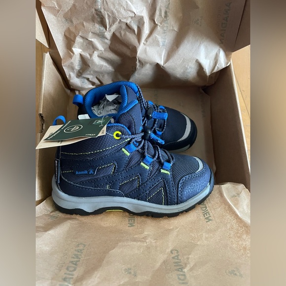 NEW! Kamik Trek waterproof Shoes - Picture 1 of 4